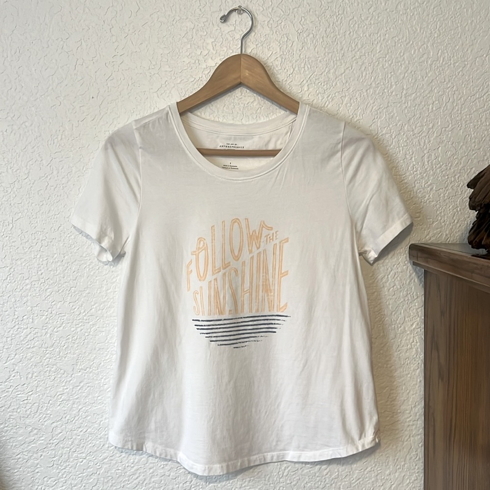 Anthropology T-shirt saying “follow the sunshine”